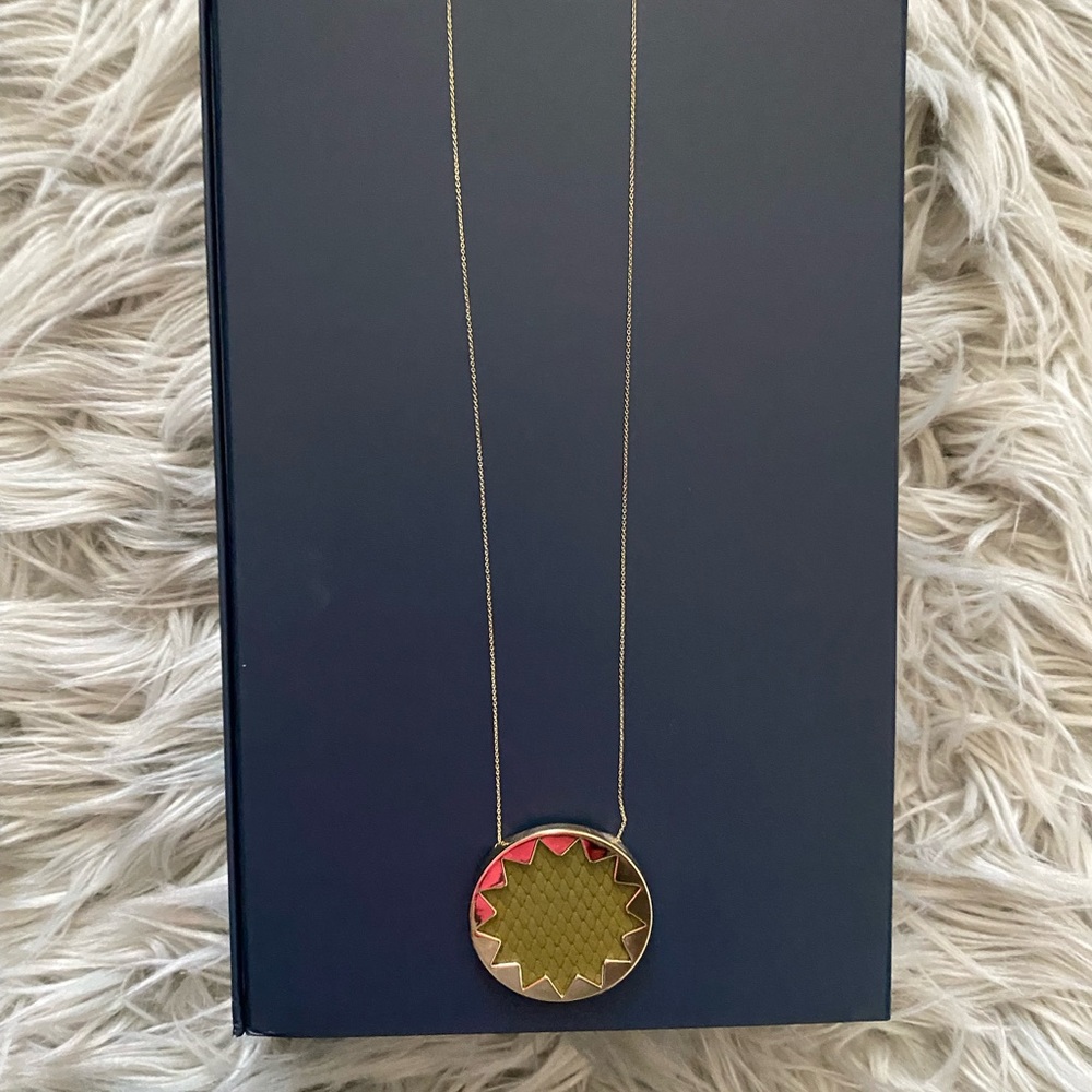 House of Harlow large sunburst pendant necklace